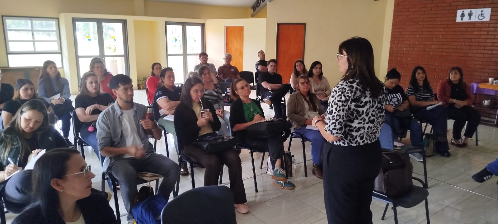 La Comisión para el Abordaje Integral del Suicidio de Misiones capacitó a docentes sobre prevención en Eldorado y Puerto Esperanza 2